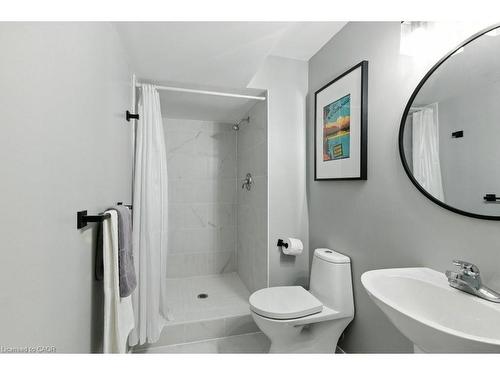 120 Spencer Drive, Elora, ON - Indoor Photo Showing Bathroom