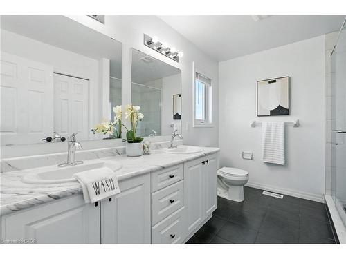 409 Freure Drive, Cambridge, ON - Indoor Photo Showing Bathroom
