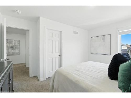 409 Freure Drive, Cambridge, ON - Indoor Photo Showing Bedroom