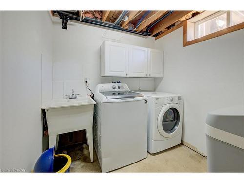127 Jansen Avenue, Kitchener, ON - Indoor Photo Showing Laundry Room