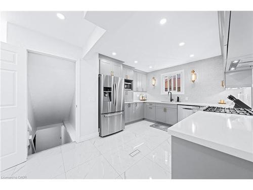 46 Novoco Drive, Hamilton, ON - Indoor Photo Showing Kitchen With Upgraded Kitchen