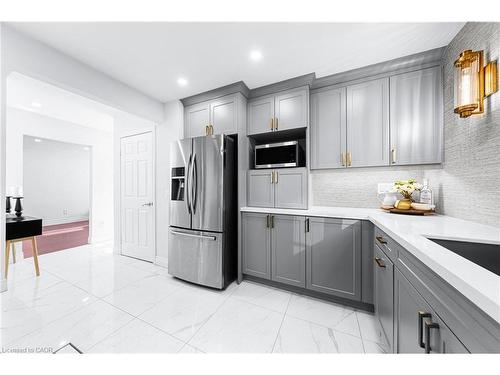 46 Novoco Drive, Hamilton, ON - Indoor Photo Showing Kitchen With Upgraded Kitchen