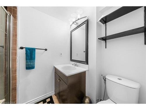 46 Novoco Drive, Hamilton, ON - Indoor Photo Showing Bathroom