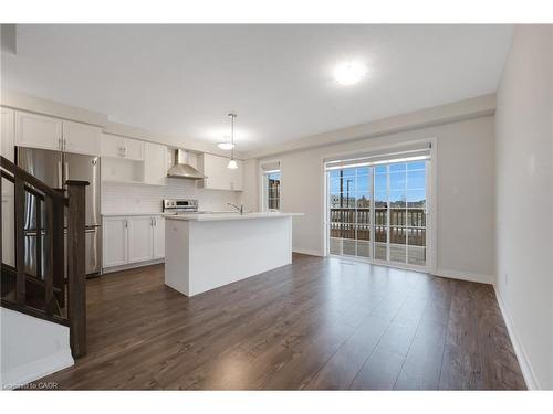 110 Ian Ormston Drive, Kitchener, ON - Indoor Photo Showing Kitchen