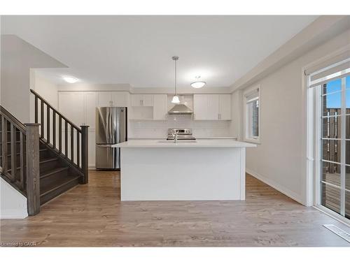 110 Ian Ormston Drive, Kitchener, ON - Indoor Photo Showing Kitchen With Upgraded Kitchen