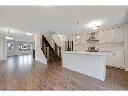 110 Ian Ormston Drive, Kitchener, ON - Indoor Photo Showing Kitchen With Upgraded Kitchen