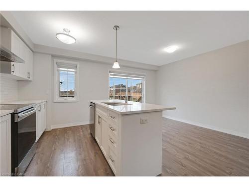 110 Ian Ormston Drive, Kitchener, ON - Indoor Photo Showing Kitchen