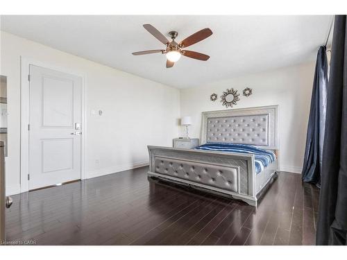 1073 N Service Road, Hamilton, ON - Indoor Photo Showing Bedroom