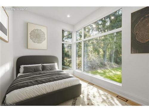 135 Secord Lane, Burlington, ON - Indoor Photo Showing Bedroom