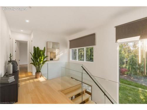 135 Secord Lane, Burlington, ON - Indoor Photo Showing Other Room