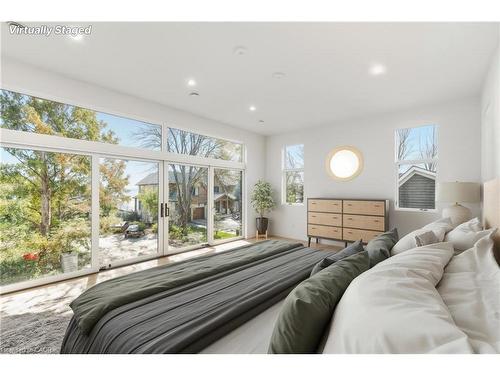 135 Secord Lane, Burlington, ON - Indoor Photo Showing Bedroom