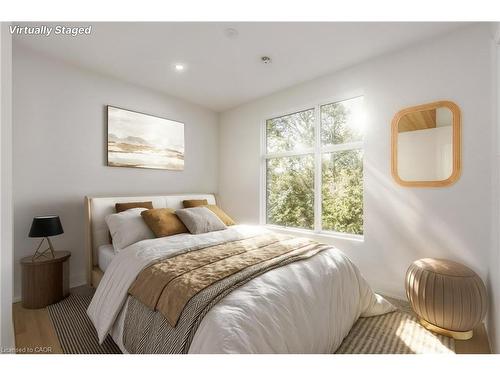 135 Secord Lane, Burlington, ON - Indoor Photo Showing Bedroom