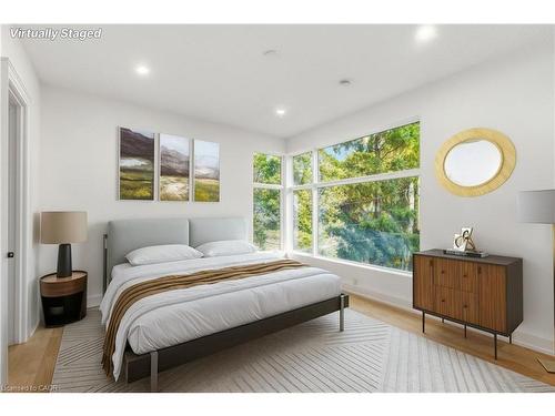 135 Secord Lane, Burlington, ON - Indoor Photo Showing Bedroom