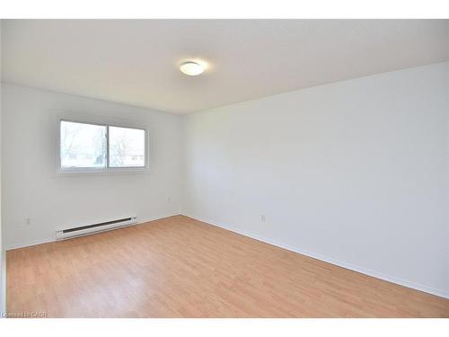 30A-1564 Garth Street, Hamilton, ON - Indoor Photo Showing Other Room