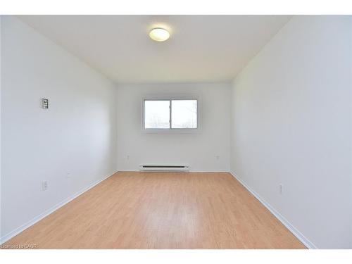 30A-1564 Garth Street, Hamilton, ON - Indoor Photo Showing Other Room