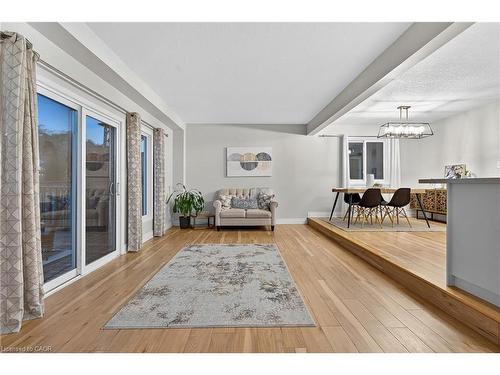 70 Cannes Street, Kitchener, ON - Indoor Photo Showing Living Room