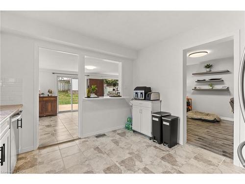 36 Angela Crescent, Cambridge, ON - Indoor Photo Showing Kitchen