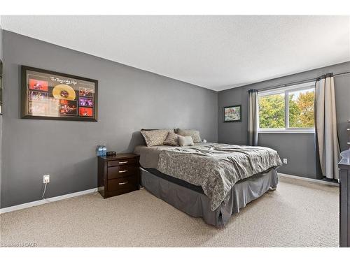 36 Angela Crescent, Cambridge, ON - Indoor Photo Showing Bedroom
