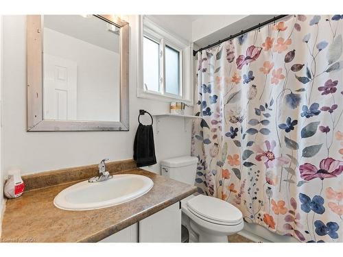 36 Angela Crescent, Cambridge, ON - Indoor Photo Showing Bathroom