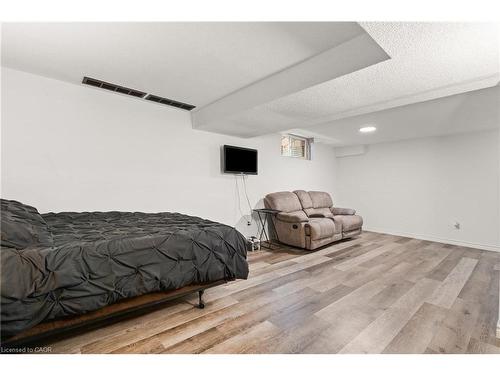 36 Angela Crescent, Cambridge, ON - Indoor Photo Showing Bedroom