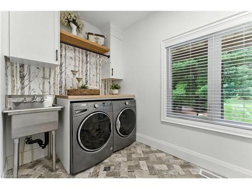 7381 Sideroad 4, Centre Wellington, ON - Indoor Photo Showing Laundry Room