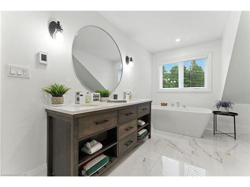 7381 Sideroad 4, Centre Wellington, ON - Indoor Photo Showing Bathroom