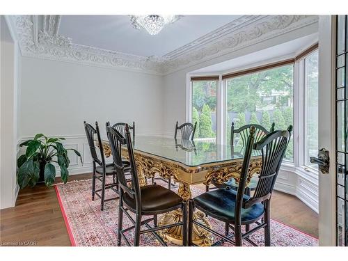 28 Stonegate Drive, Hamilton, ON - Indoor Photo Showing Dining Room