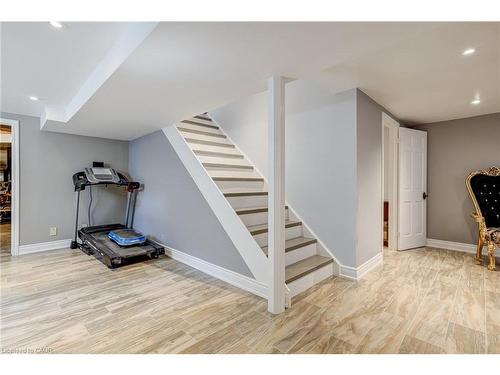 28 Stonegate Drive, Hamilton, ON - Indoor