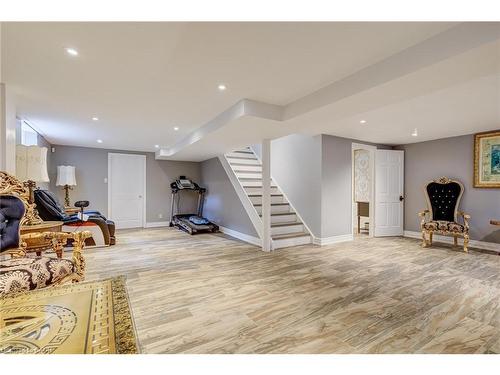 28 Stonegate Drive, Hamilton, ON - Indoor