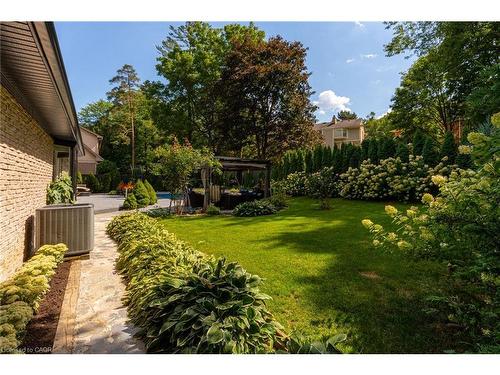 28 Stonegate Drive, Hamilton, ON - Outdoor