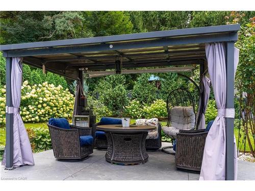 28 Stonegate Drive, Hamilton, ON - Outdoor With Deck Patio Veranda