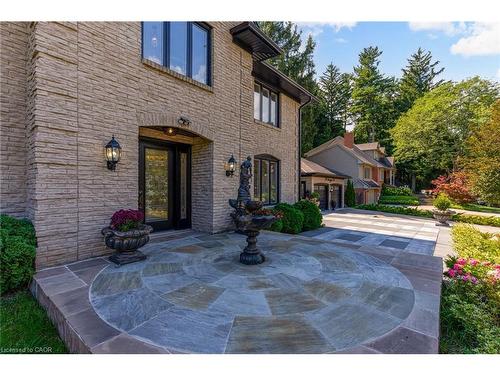 28 Stonegate Drive, Hamilton, ON - Outdoor