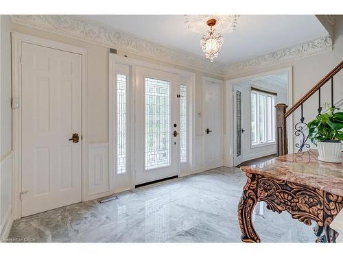 28 Stonegate Drive, Hamilton, ON - Indoor Photo Showing Other Room