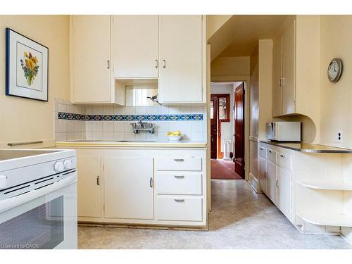86 Dromore Crescent, Hamilton, ON - Indoor Photo Showing Kitchen