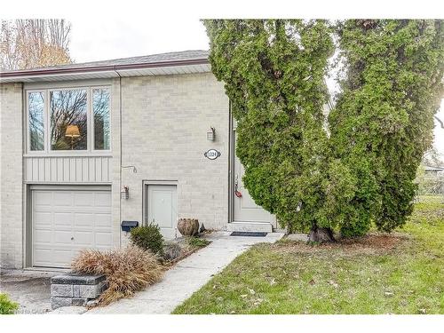 1324 Consort Crescent, Burlington, ON - Outdoor