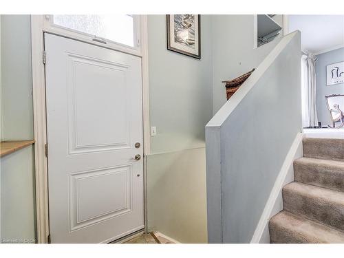 1324 Consort Crescent, Burlington, ON - Indoor Photo Showing Other Room