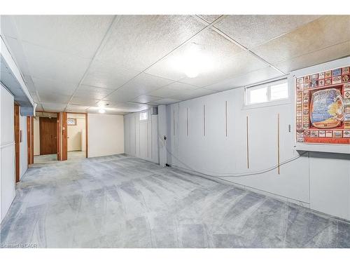 1324 Consort Crescent, Burlington, ON - Indoor Photo Showing Other Room