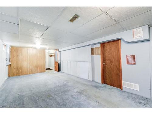 1324 Consort Crescent, Burlington, ON - Indoor