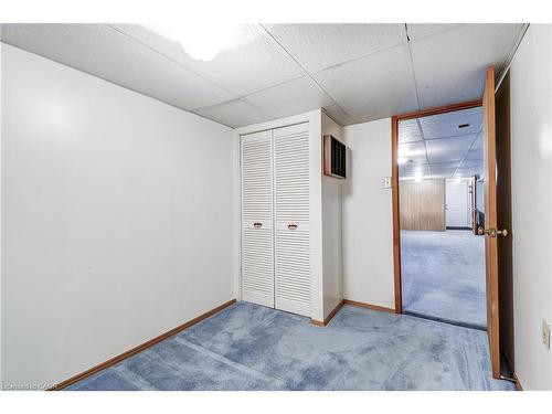 1324 Consort Crescent, Burlington, ON - Indoor Photo Showing Other Room