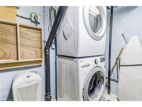 1324 Consort Crescent, Burlington, ON - Indoor Photo Showing Laundry Room