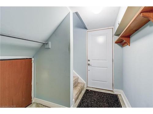 1324 Consort Crescent, Burlington, ON - Indoor Photo Showing Other Room