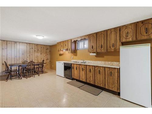 68 Hixon Road, Hamilton, ON - Indoor Photo Showing Kitchen With Double Sink