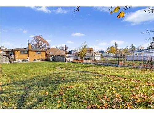 68 Hixon Road, Hamilton, ON - Outdoor