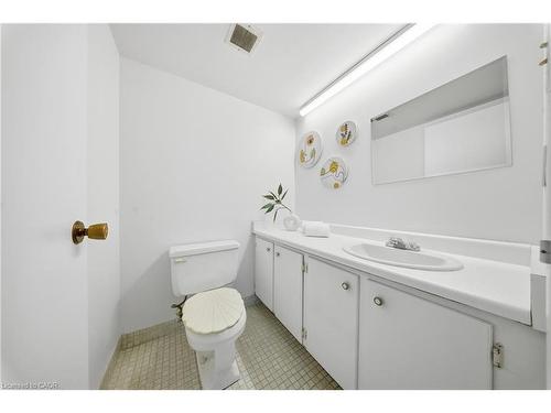 512-3 Lisa Street, Brampton, ON - Indoor Photo Showing Bathroom