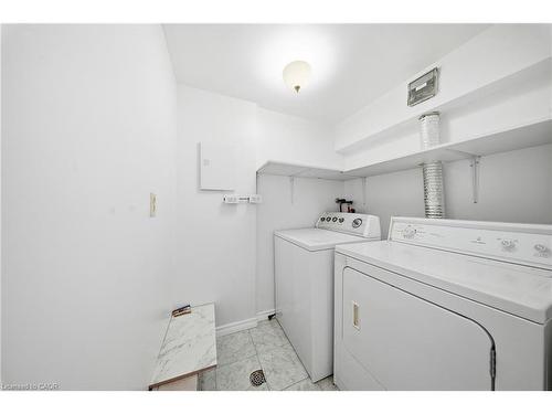 512-3 Lisa Street, Brampton, ON - Indoor Photo Showing Laundry Room