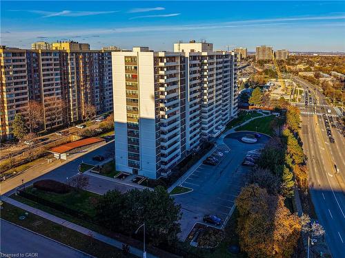 512-3 Lisa Street, Brampton, ON - Outdoor With View