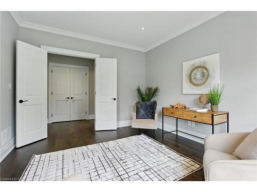 391 Patricia Drive, Burlington, ON - Indoor Photo Showing Bedroom