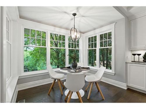 391 Patricia Drive, Burlington, ON - Indoor Photo Showing Dining Room