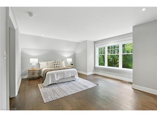 391 Patricia Drive, Burlington, ON - Indoor Photo Showing Bedroom