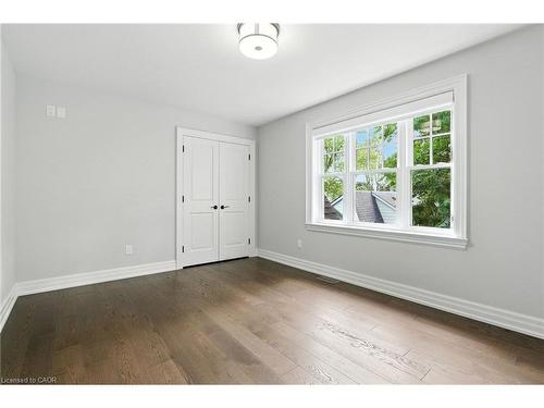 391 Patricia Drive, Burlington, ON - Indoor Photo Showing Other Room